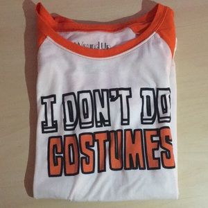 Women’s Halloween T-shirt with sleeves 3/4 length.